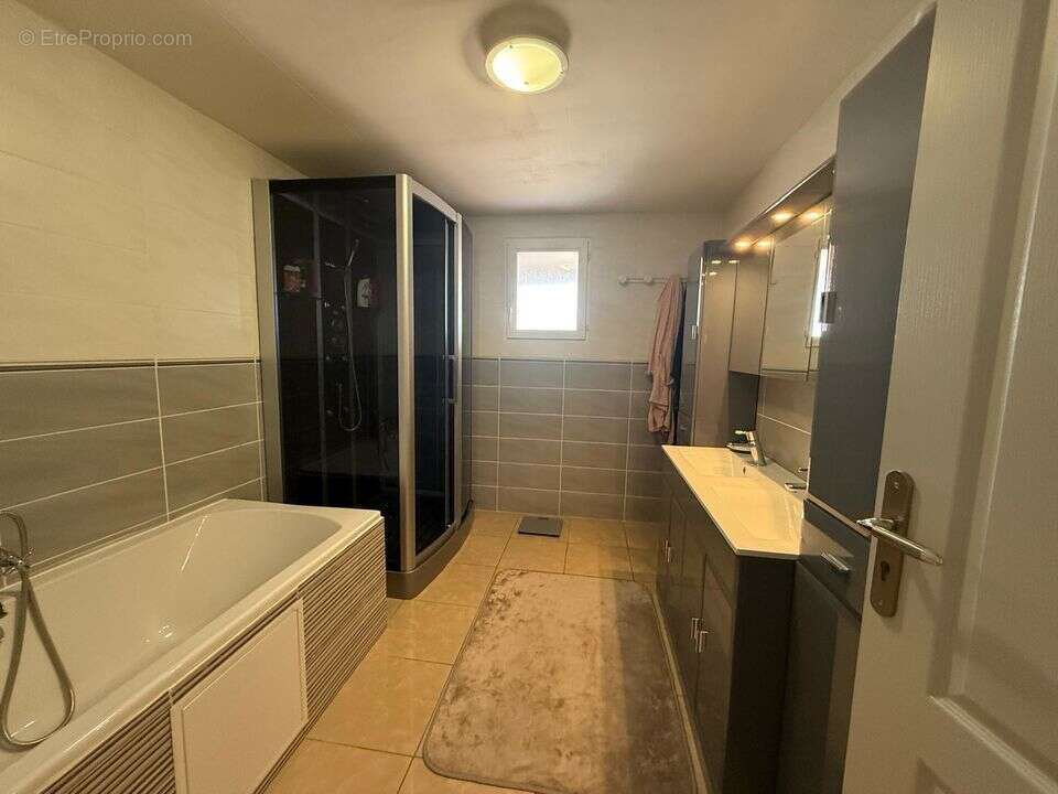 Maison à PEYRIAC-MINERVOIS