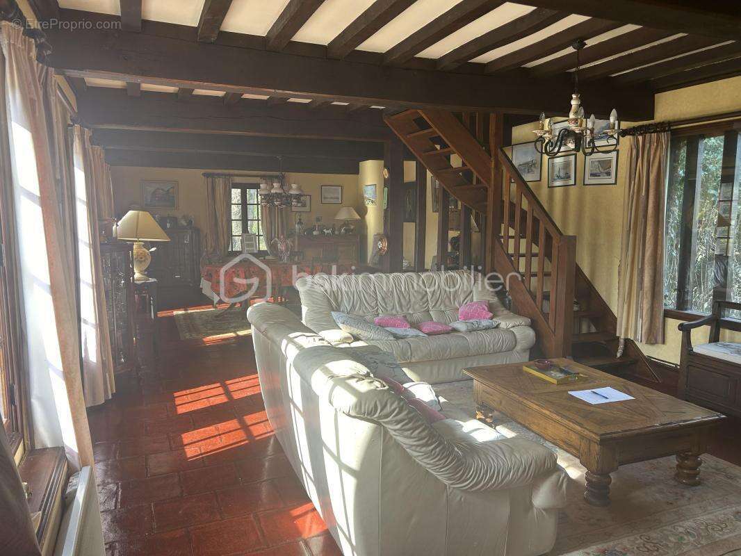 Maison à BONNEVILLE-LA-LOUVET