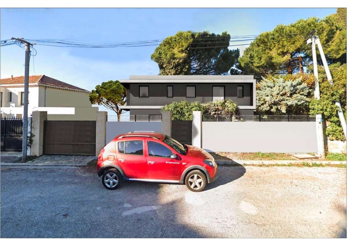 Terrain à MARSEILLE-8E