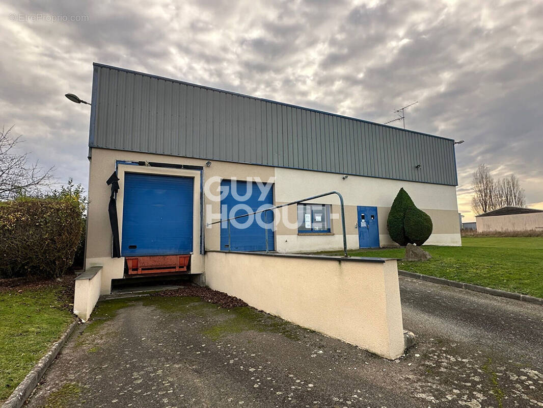 Commerce à VERNEUIL-SUR-AVRE