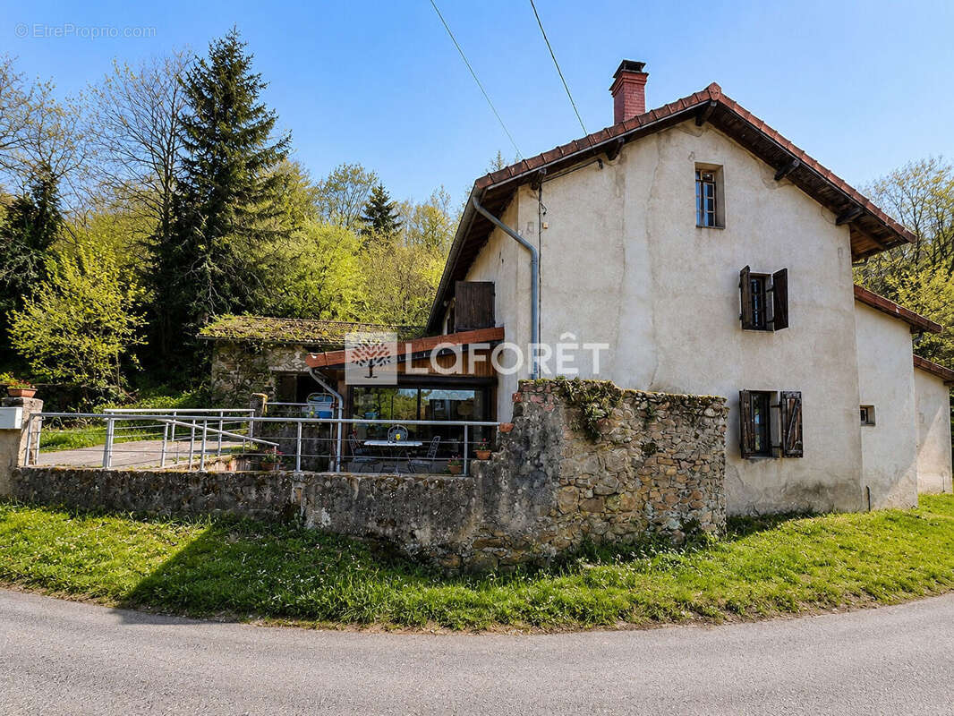 Maison à RENAISON