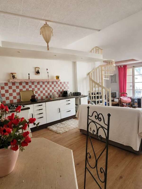 Immeuble 119 m² au centre de Saint-Pourçain-sur-Sioule - photo 2