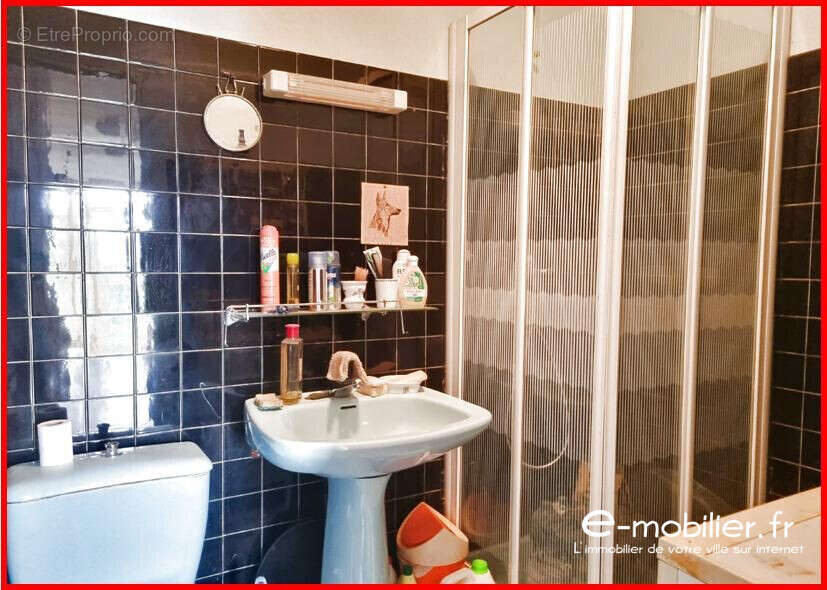 Maison à SAINT-CYR-DE-FAVIERES