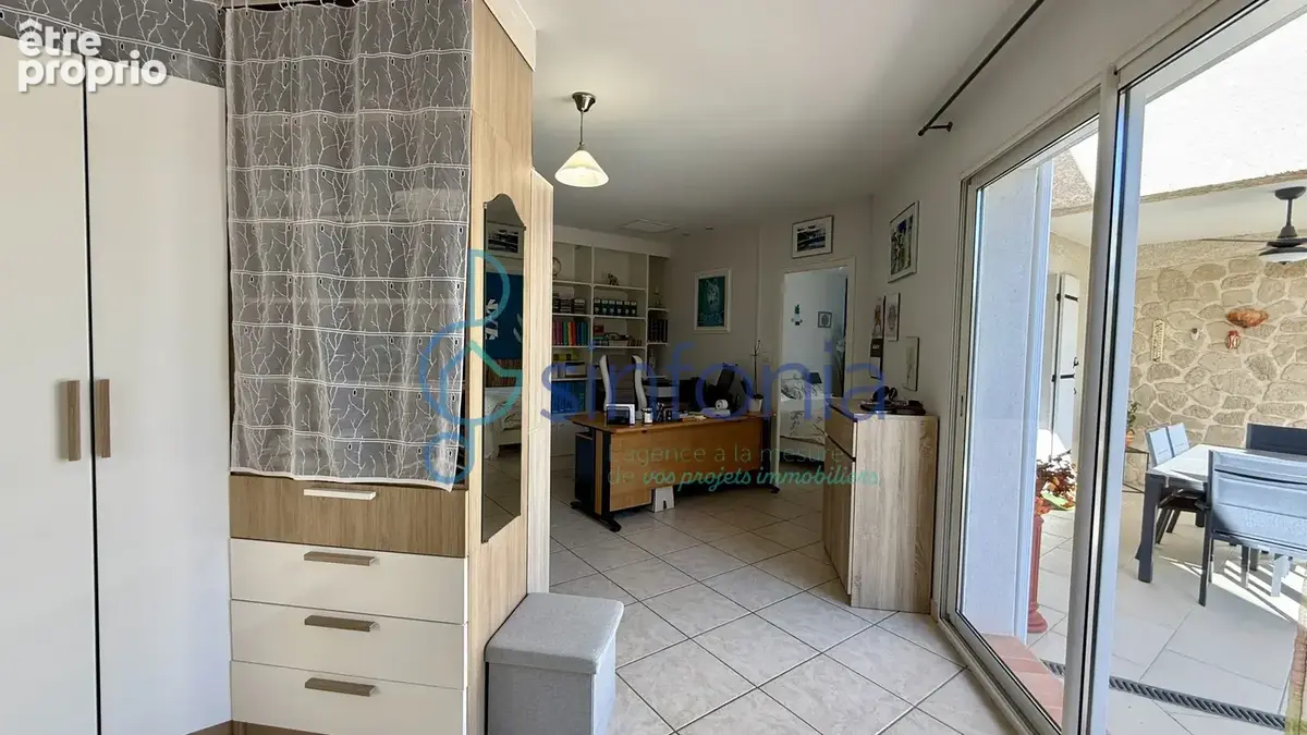 Superbe villa familiale avec piscine et espace professionnel à deux pas d’Uzès - photo 11