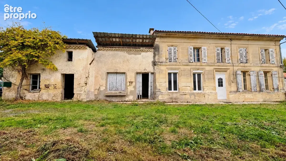 Maison en pierre à rénover   4 chambres au calme sur 4 695 m - photo 1