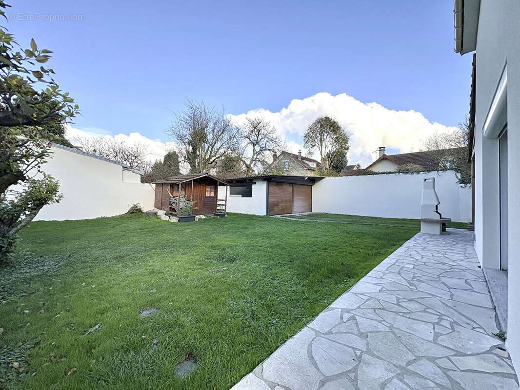 Maison à SAINT-CYR-L'ECOLE