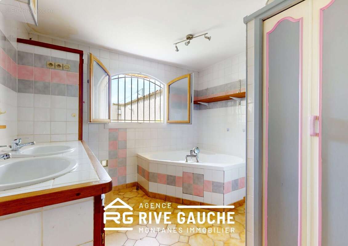 Maison à ROUSSILLON