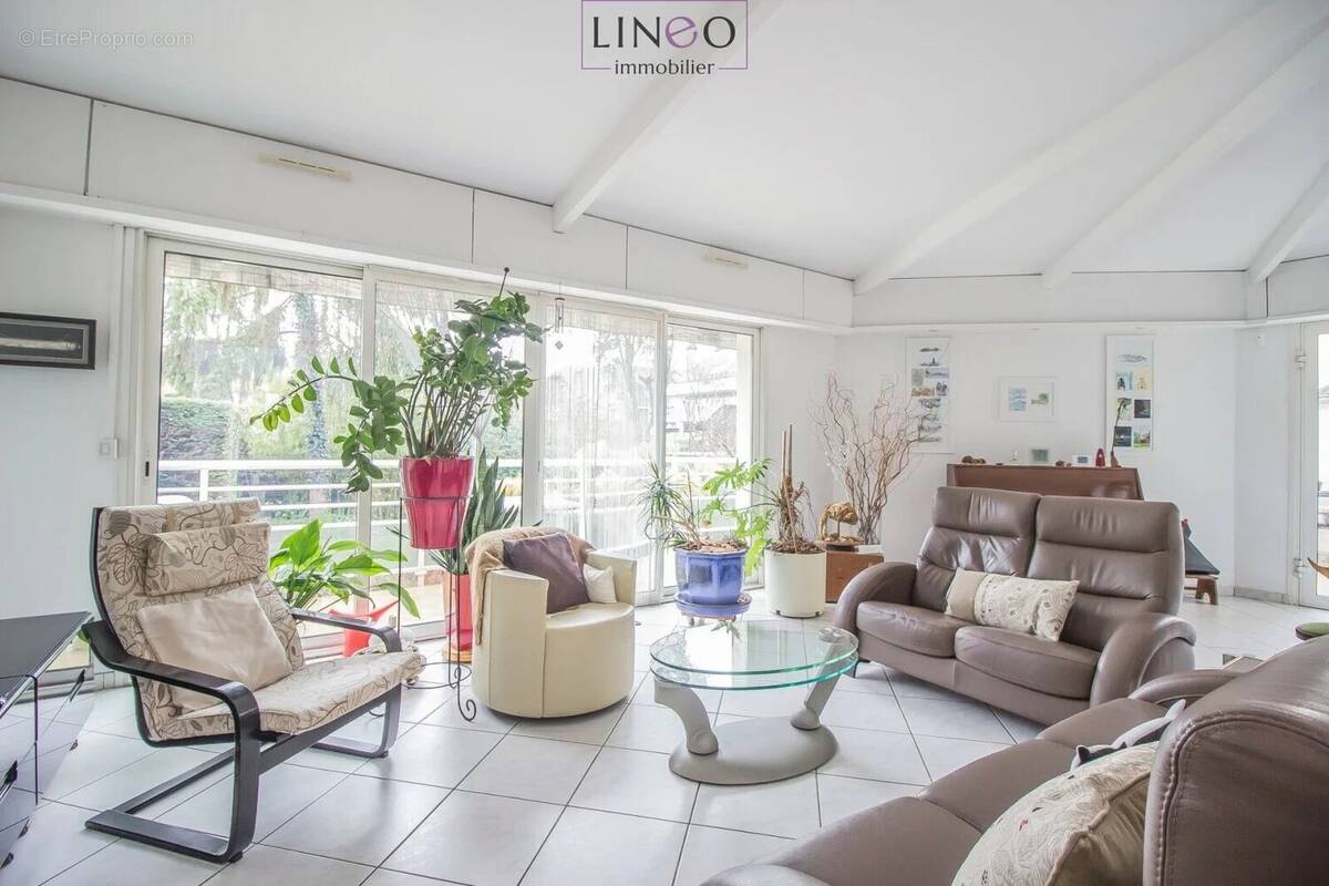 Maison à CHOISY-LE-ROI