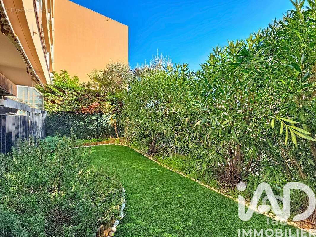 Photo 3 - Appartement à ROQUEBRUNE-CAP-MARTIN