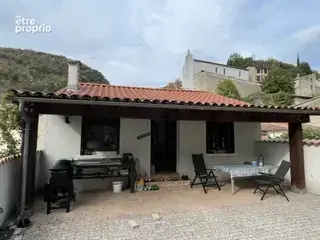 Maison avec terrasse orintée SUD, garage et parking à Axat - photo 4