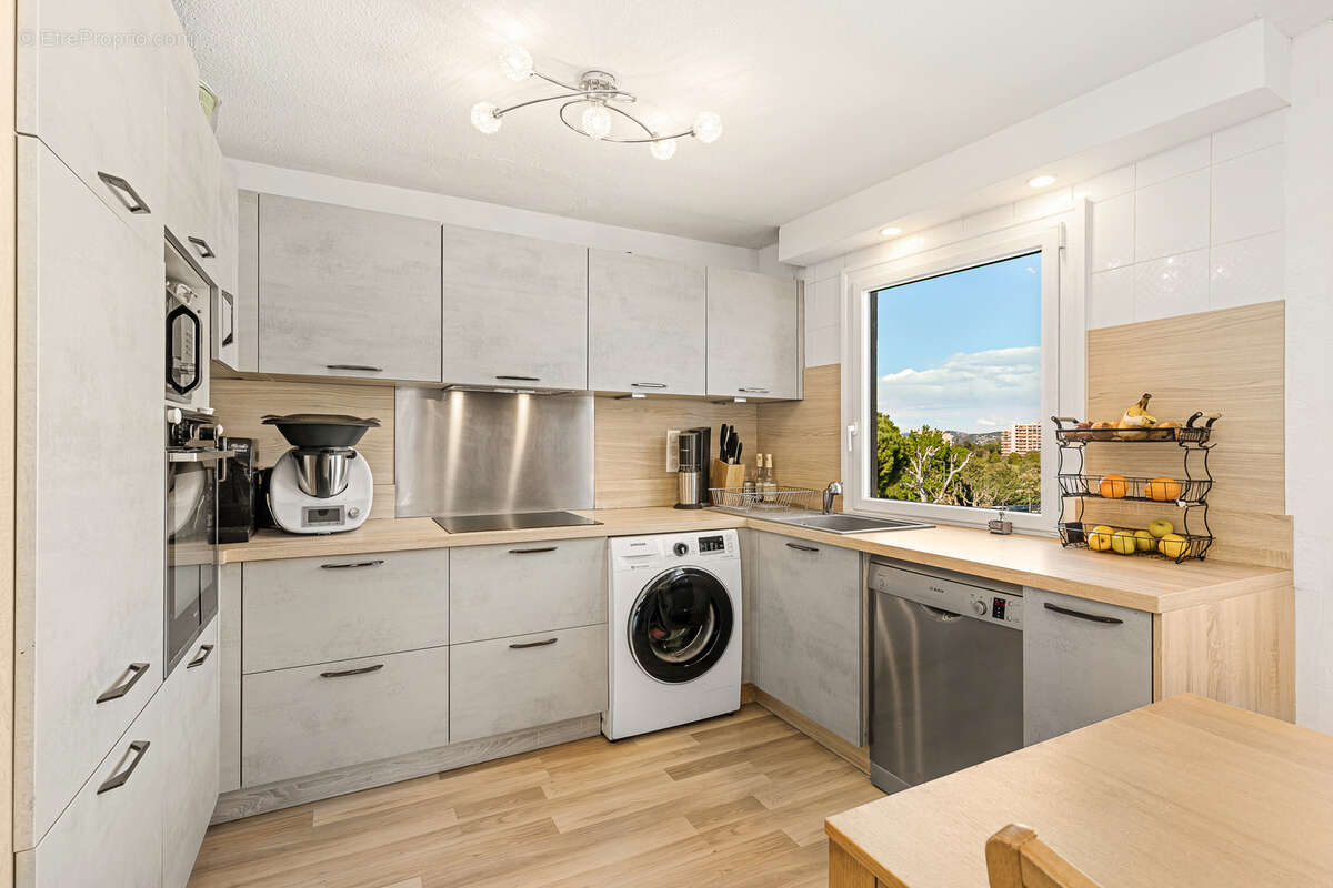 Appartement à MANDELIEU-LA-NAPOULE