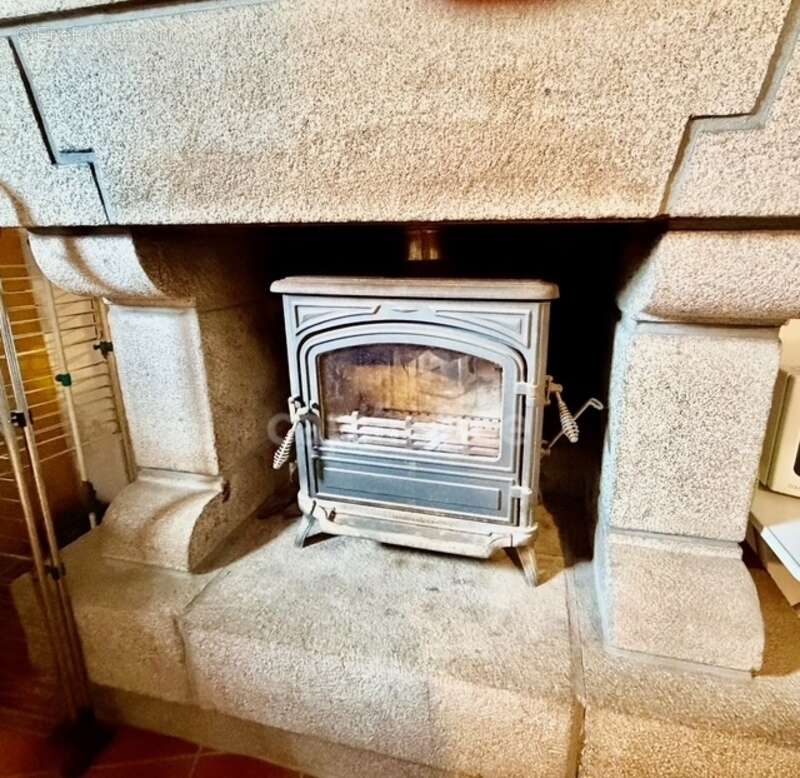 Maison à POULLAOUEN