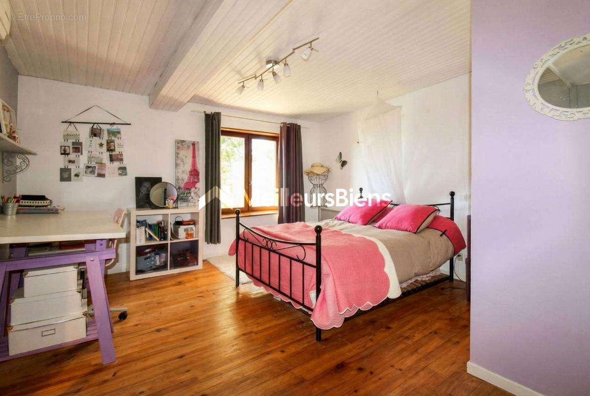 Maison à CHATILLON-SUR-CHALARONNE