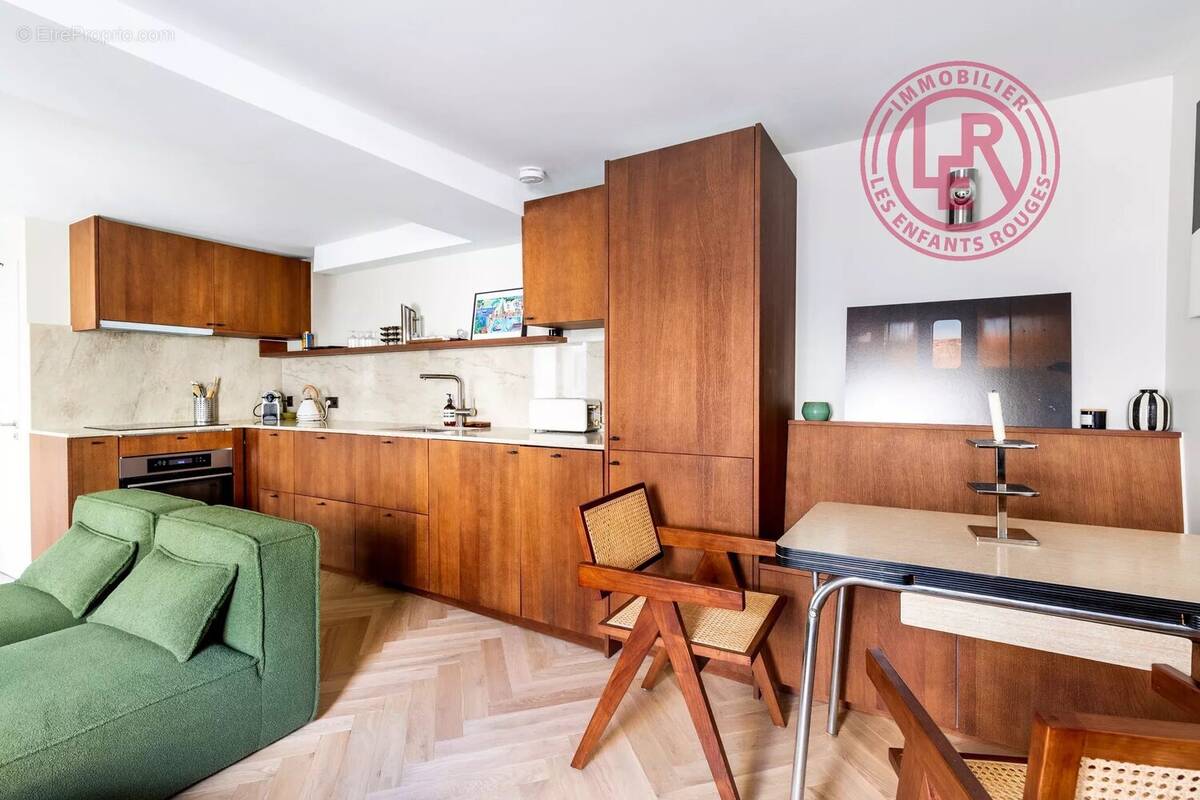 Appartement à PARIS-10E