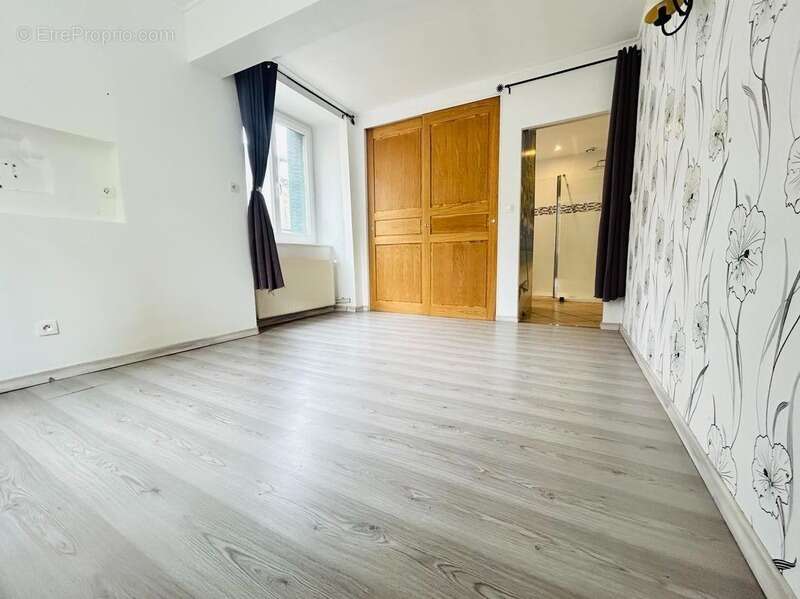 Maison renovee de 120 m², 4 chambres, 1 suite parentale, double vitrage pvc - photo 5