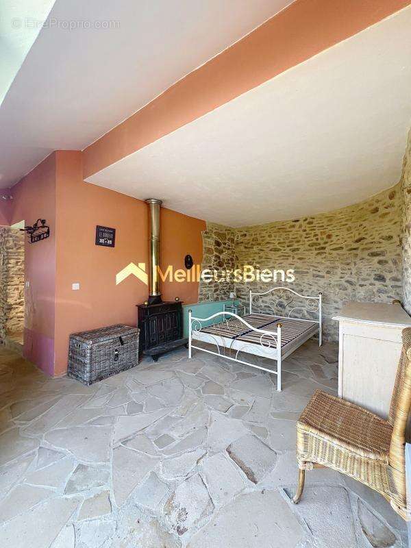 EXCLUSIVITE / Sud Ardèche  - Les Vans : Maison en pierres avec dépendance et Vue - photo 6