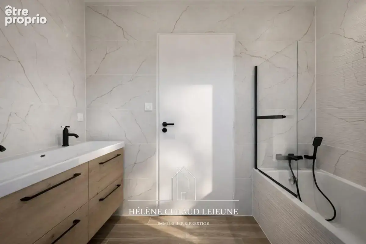 Maison contemporaine - 130 m² - locqueltas - photo 7