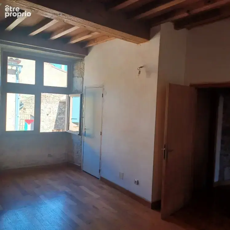 Maison de caractère  en pierre en cours de rénovation sur 380 m2 de terrain - photo 7