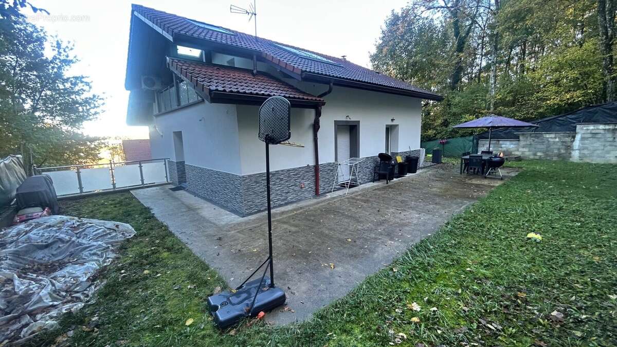 Maison a vendre a Vétraz Monthoux Jardin Terrasse - Maison à VETRAZ-MONTHOUX