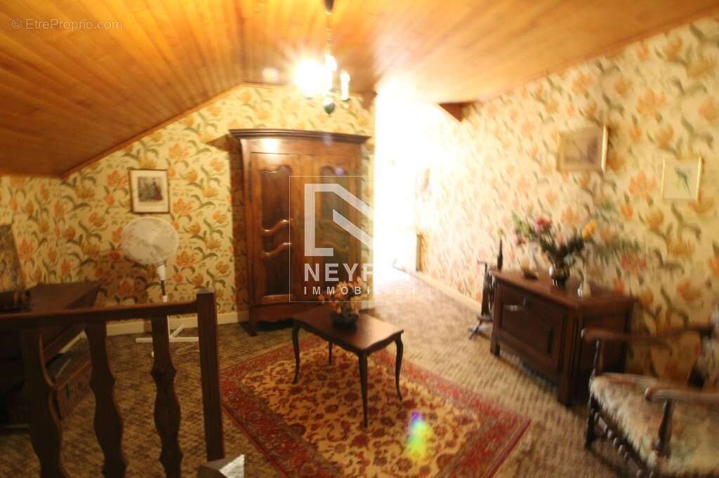 Maison à PIERRE-DE-BRESSE