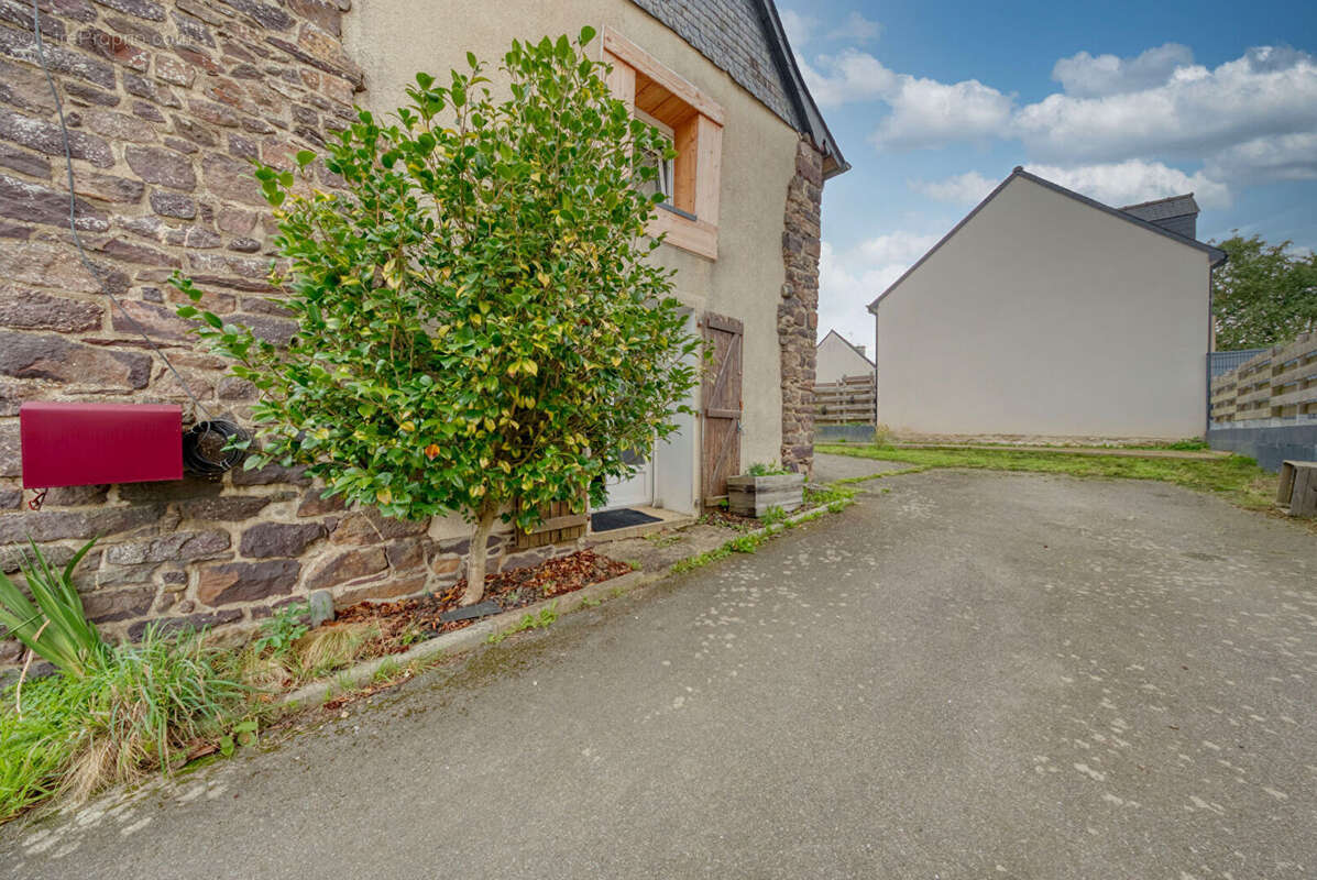 Maison à BREAL-SOUS-MONTFORT