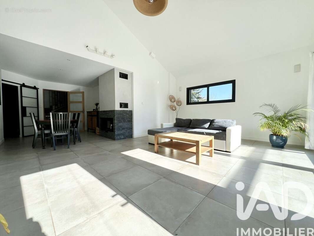 Photo 9 - Maison à CHAMP-SUR-DRAC