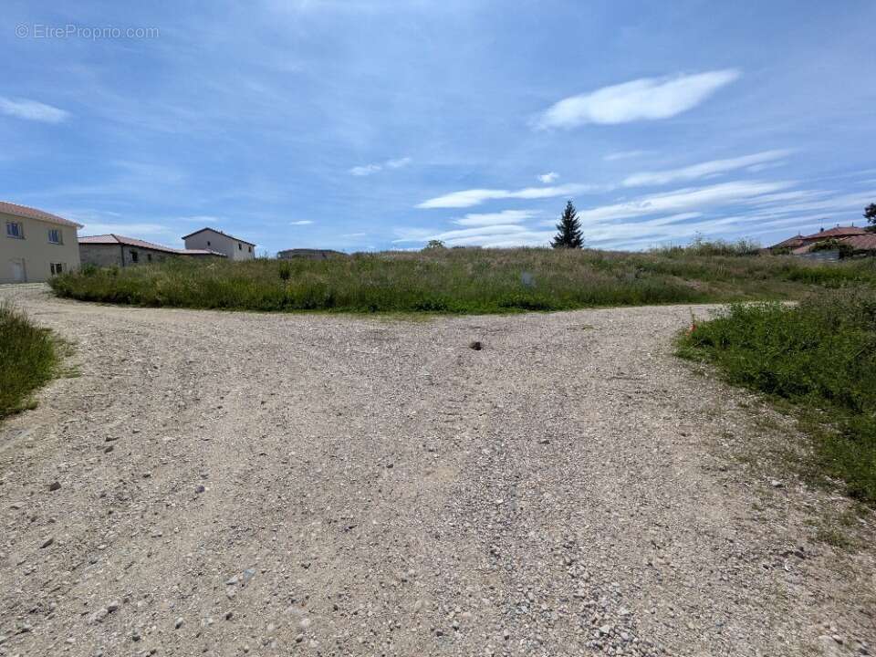 Terrain 440 m² à Chalamont  - photo 2