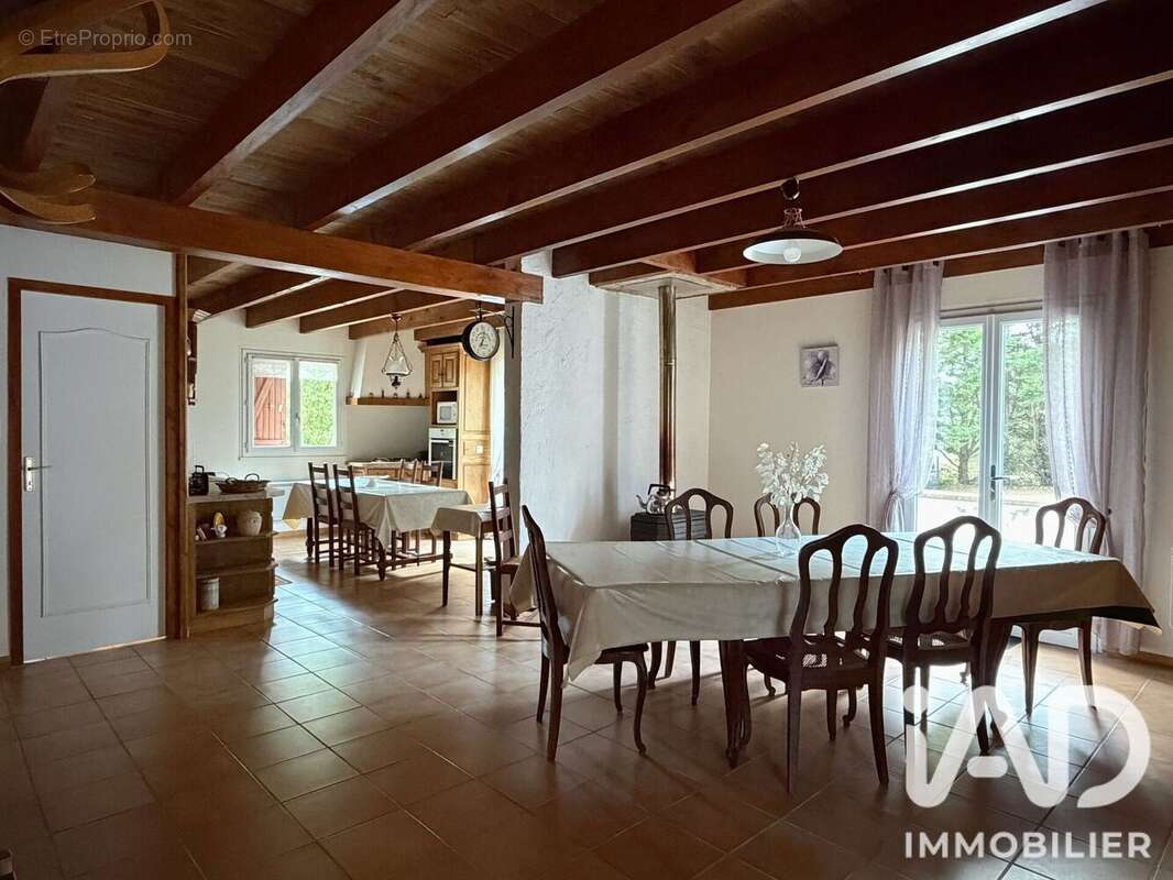 Maison 104 m² à Mansle  - photo 3