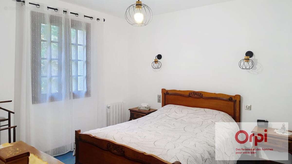 Maison à TERRASSON-LAVILLEDIEU