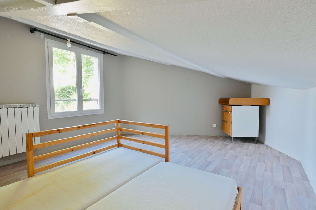 Chamalières   Maison familiale T6 avec garage et jardin - photo 7