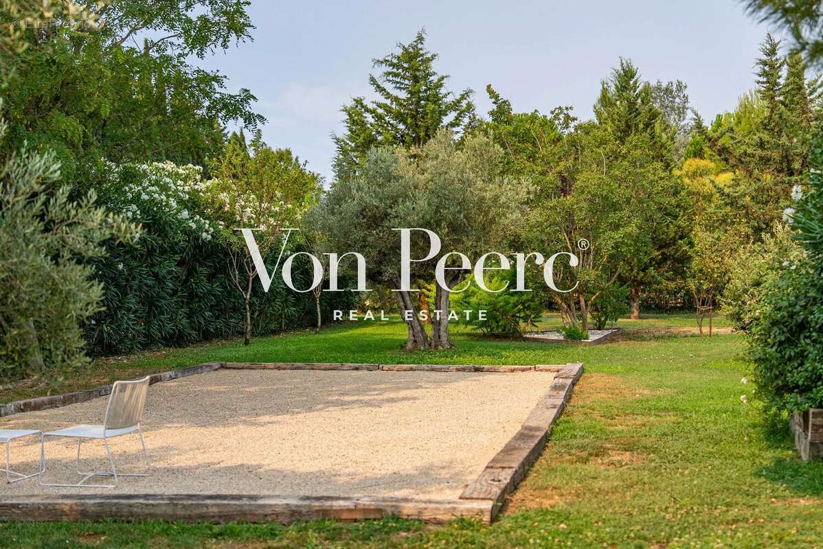 Mas rénové entre Avignon et Saint-Rémy-de-Provence - photo 12