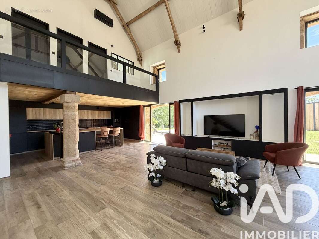 Maison 265 m² à Lacapelle-Marival  - photo 4