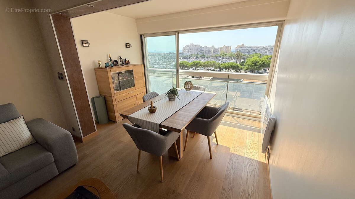 Carnon-plage f3 traversant avec loggia vue dominante port +parking privatif - photo 2
