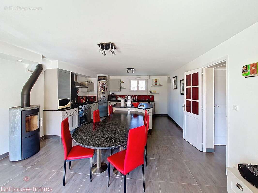 Maison 155 m² à Chauray  - photo 11