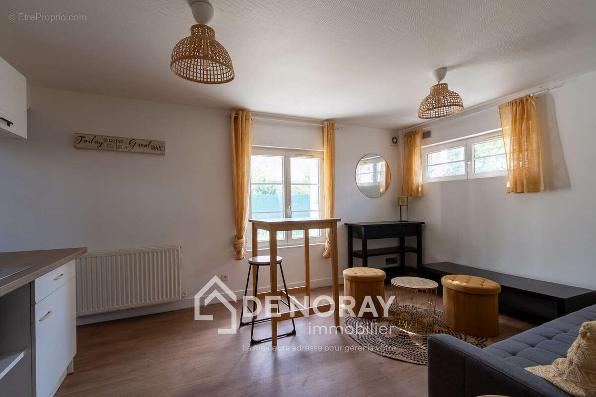 Maison à SAINT-CYR-SUR-LOIRE