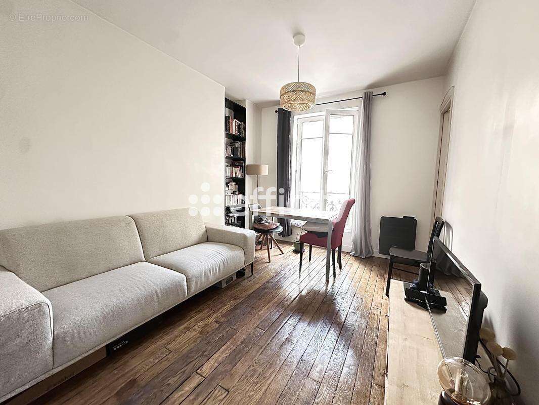 Appartement à PARIS-19E