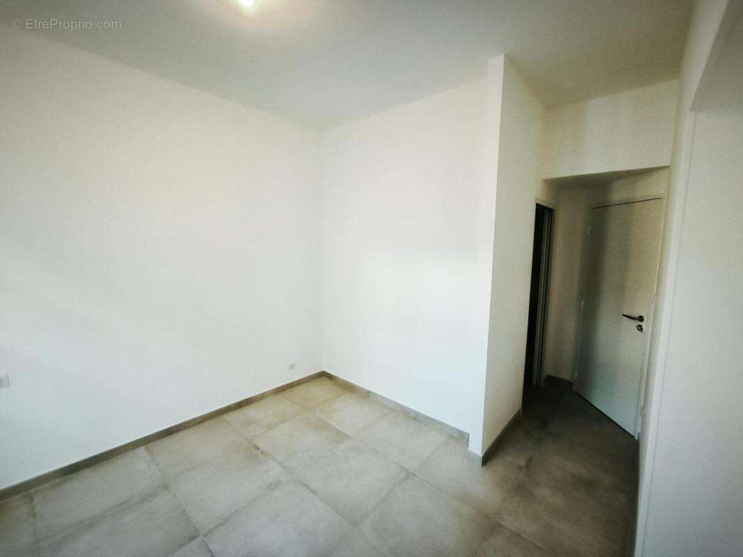 Opportunité investisseur :T3 en souplex + studio indépendant - photo 7