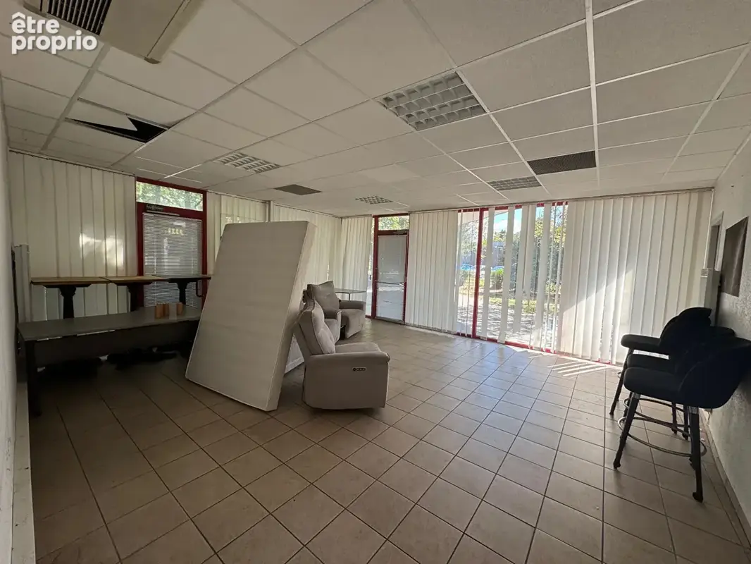 Commerce 90 m² à Annemasse  - photo 3