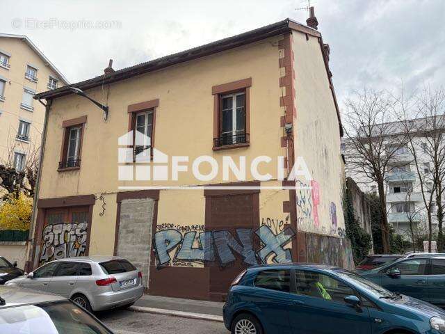 Commerce à GRENOBLE