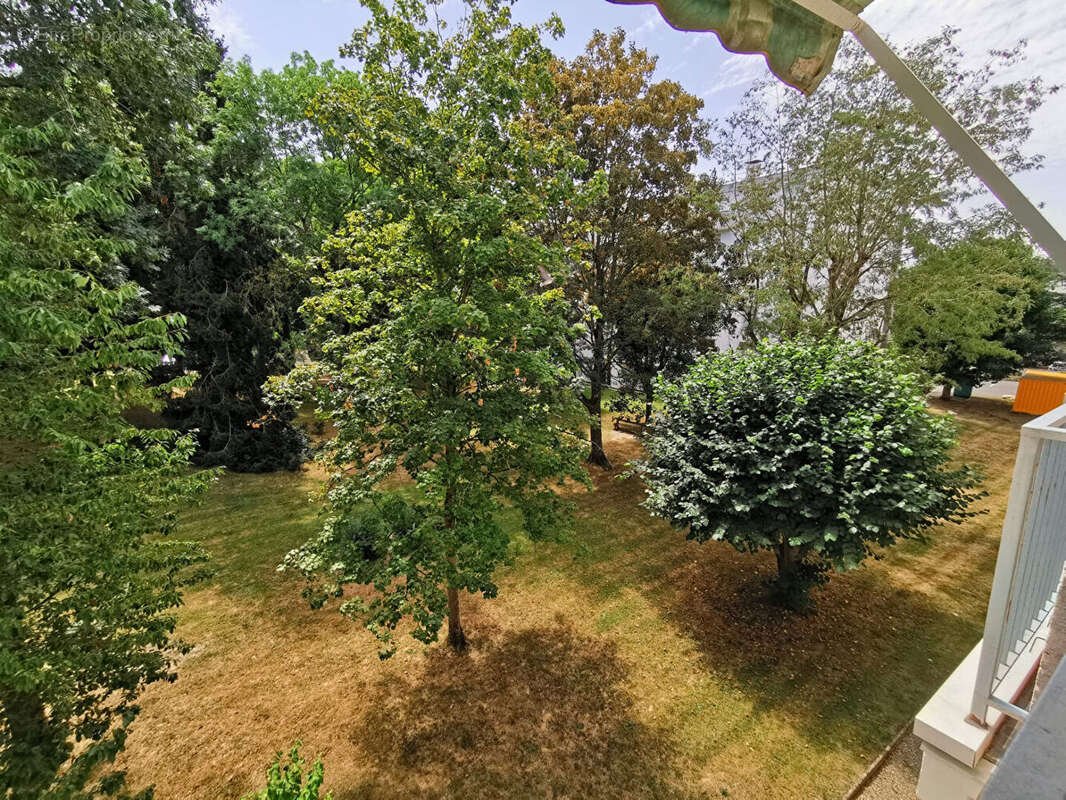 Appartement à EPERNON