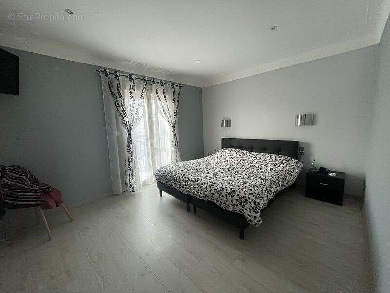 Maison à LATOUR-BAS-ELNE