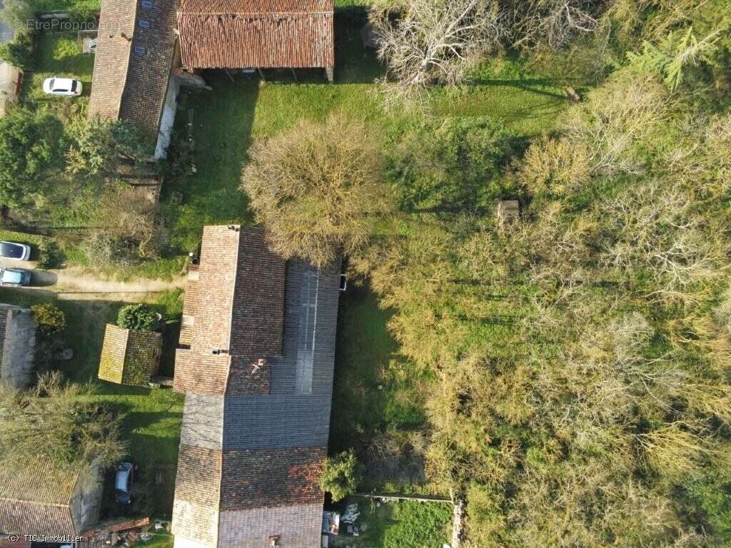 Maison à VILLEFAGNAN