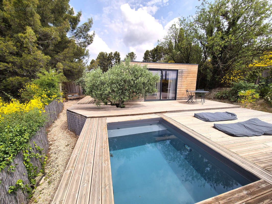 Maison à SAINT-PIERRE-DE-VASSOLS