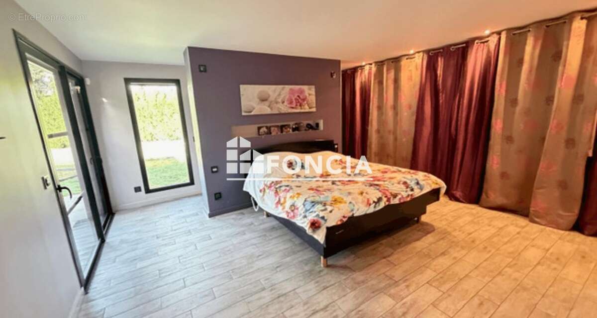 Maison à MONCE-EN-BELIN