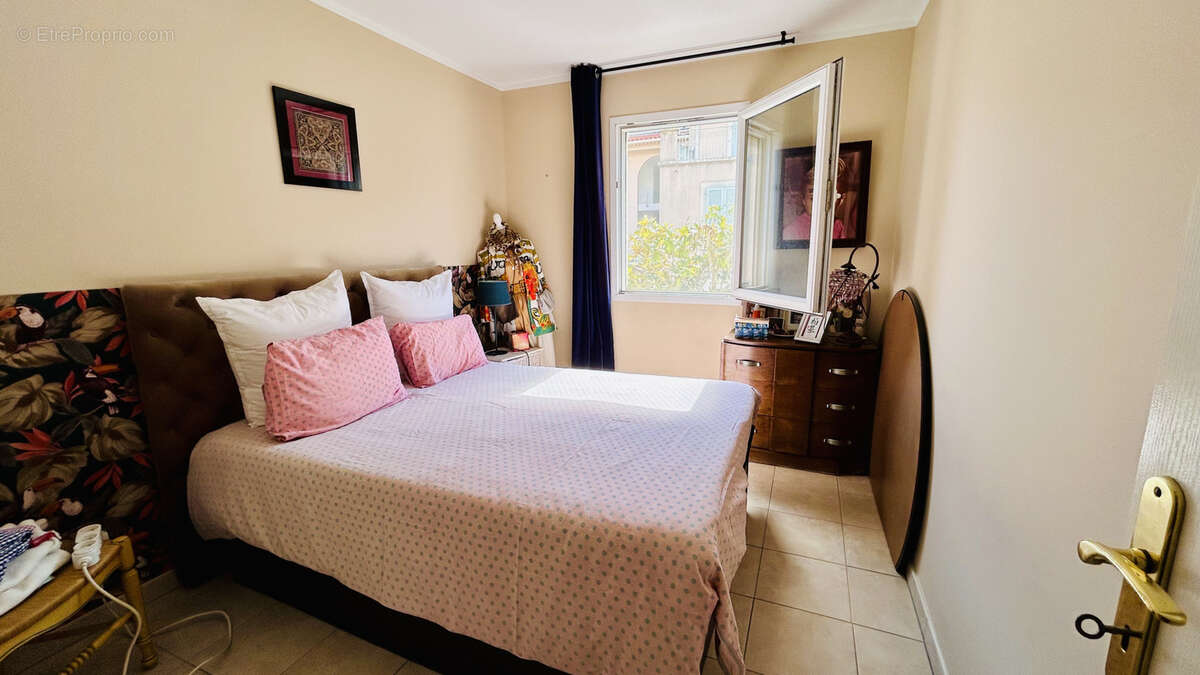 Appartement à CARQUEIRANNE