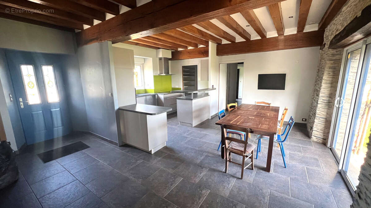 Maison à LA CORNUAILLE