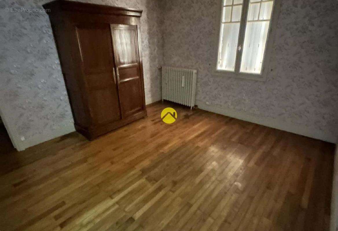 Maison à CHARENTON-DU-CHER