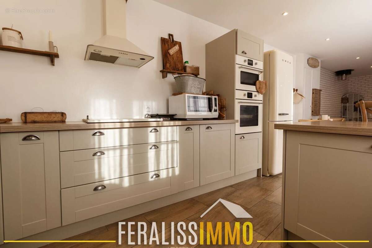 Maison à NEUVILLE-SUR-OISE