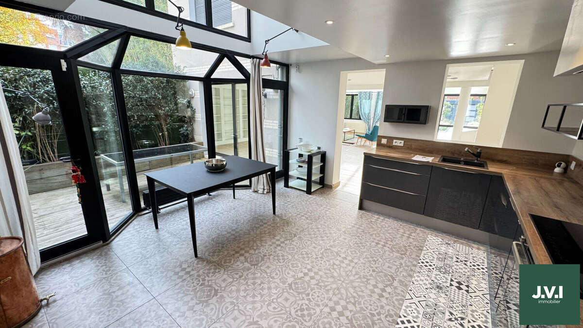 Appartement à ENGHIEN-LES-BAINS