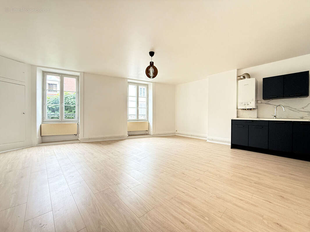 Appartement à LONS-LE-SAUNIER